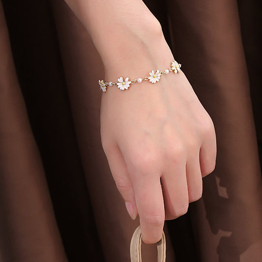 Sweet Personality Artistic Design Simple And Daisy Bracelet Contrast Color Adjustable Bracelet 2f9ca155 0a95 4dfe a250 cf881b