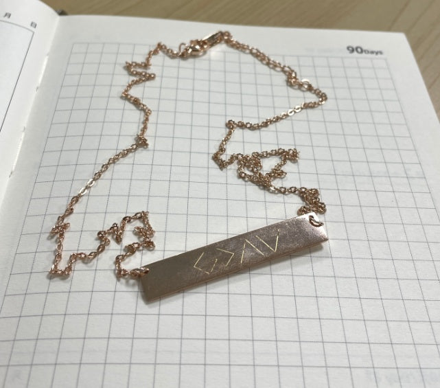 European And American Fashion One Word Horizontal Bar Pendant Necklace 3087f3e5 6cdd 48cd b5ff d12dd3781195