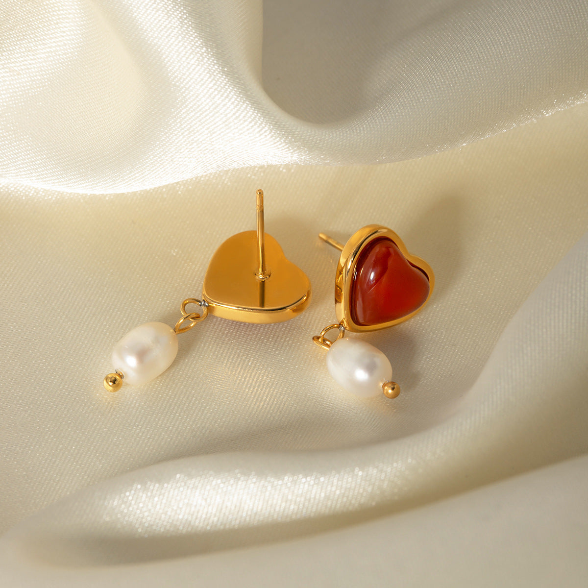 Sabina Pearl Heart Gold Earrings 30ea35a9 9d90 4bdd ab2c 75c2448ae7ea
