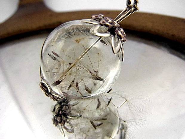 Vintage Handmade Fashion Dandelion Seed Glass Necklace
