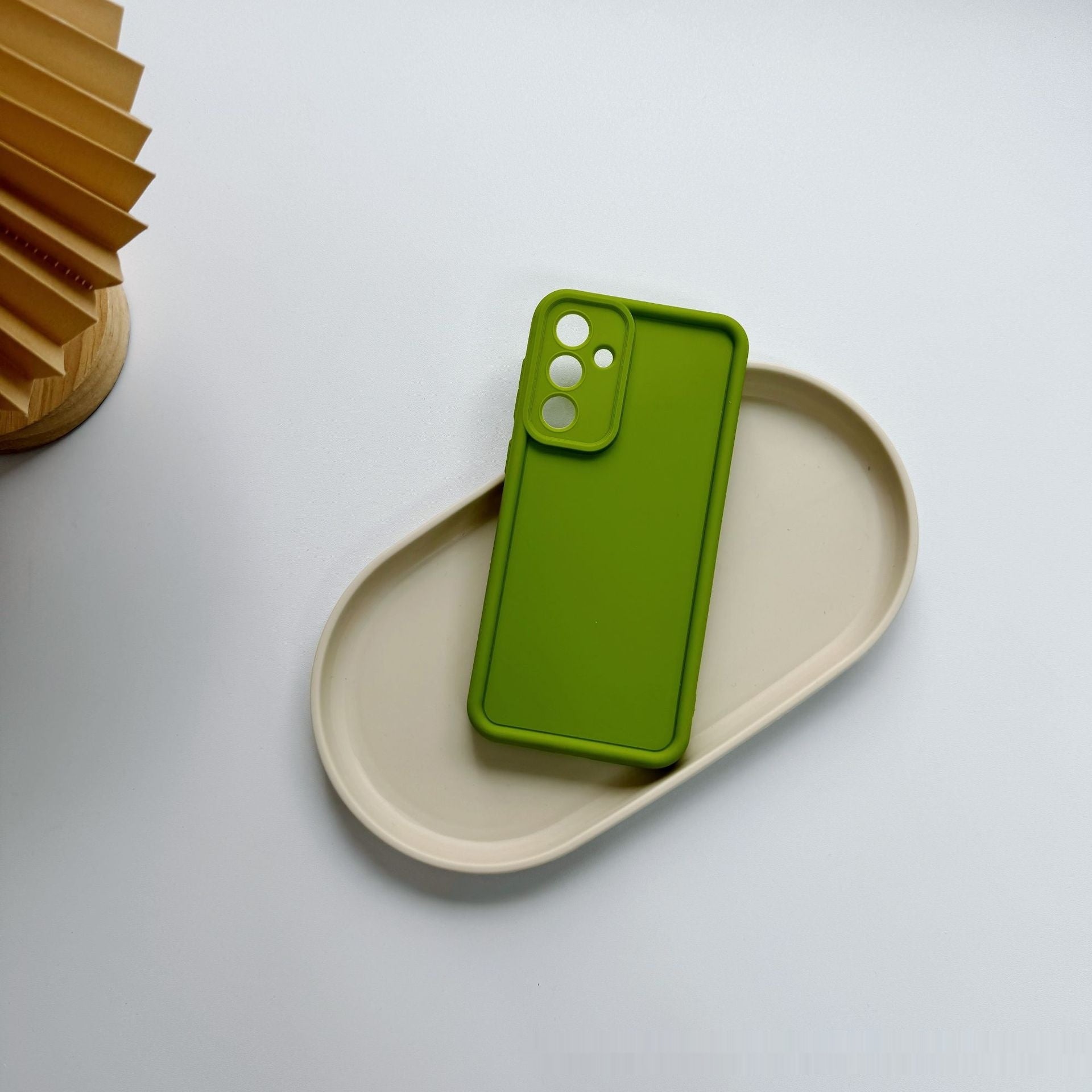 Solid Color Minimalist Silicone Soft Shell Phone Case - 图片 9