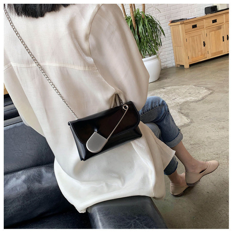 Pin chain shoulder bag 3269744818861