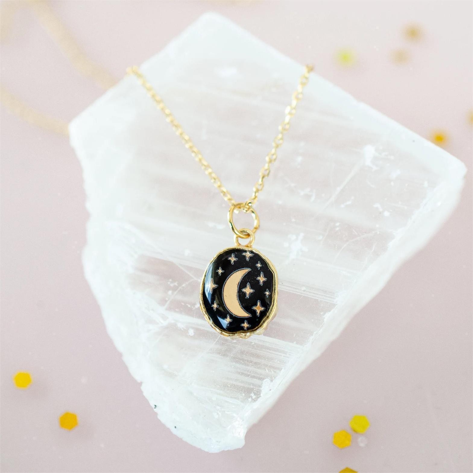 XINGX Sun Moon Natural Stone Carvings Necklace 34e4b5c0 585f 4666 a9d1 1a98b5539ce9