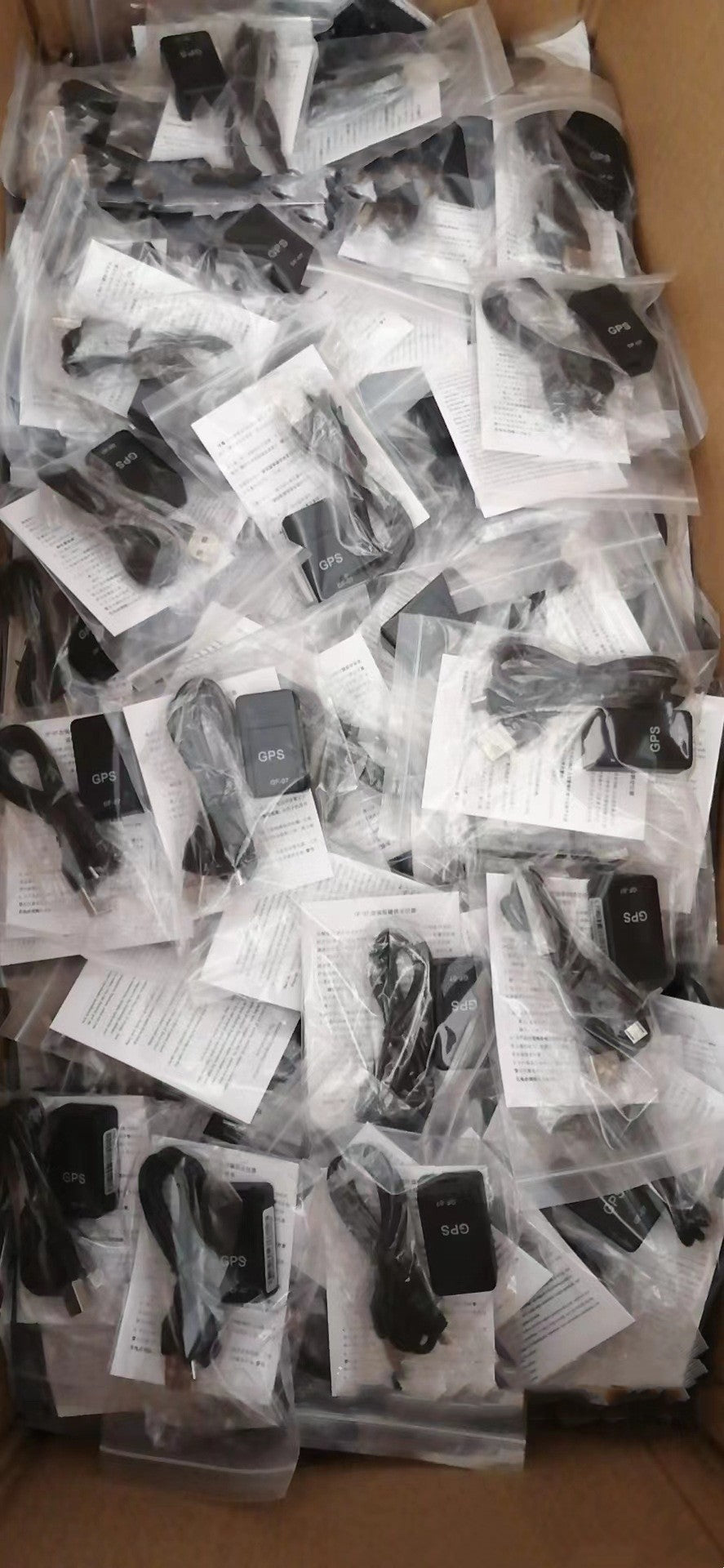 GPS Vehicle Tracking Locator Extra Long Standby Strong Magnetic Free Installation 35080b43 e315 482b b657 a58f5311bf7a