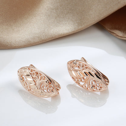 French Hollow Pattern Heart-shaped Earrings 3880b9cc 9ef9 45ad 8941 8befde42d123