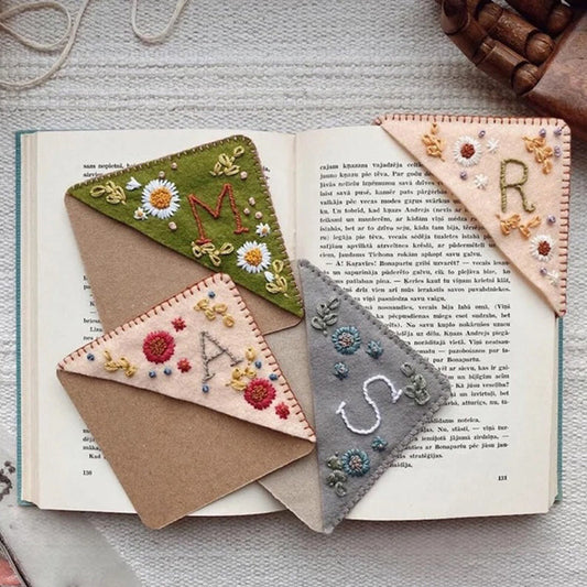 Personality Handmade Embroidery Corner Bookmark Felt Triangle Mark 3c8d8ee5 22f5 4eb0 8efd baad0afc9533
