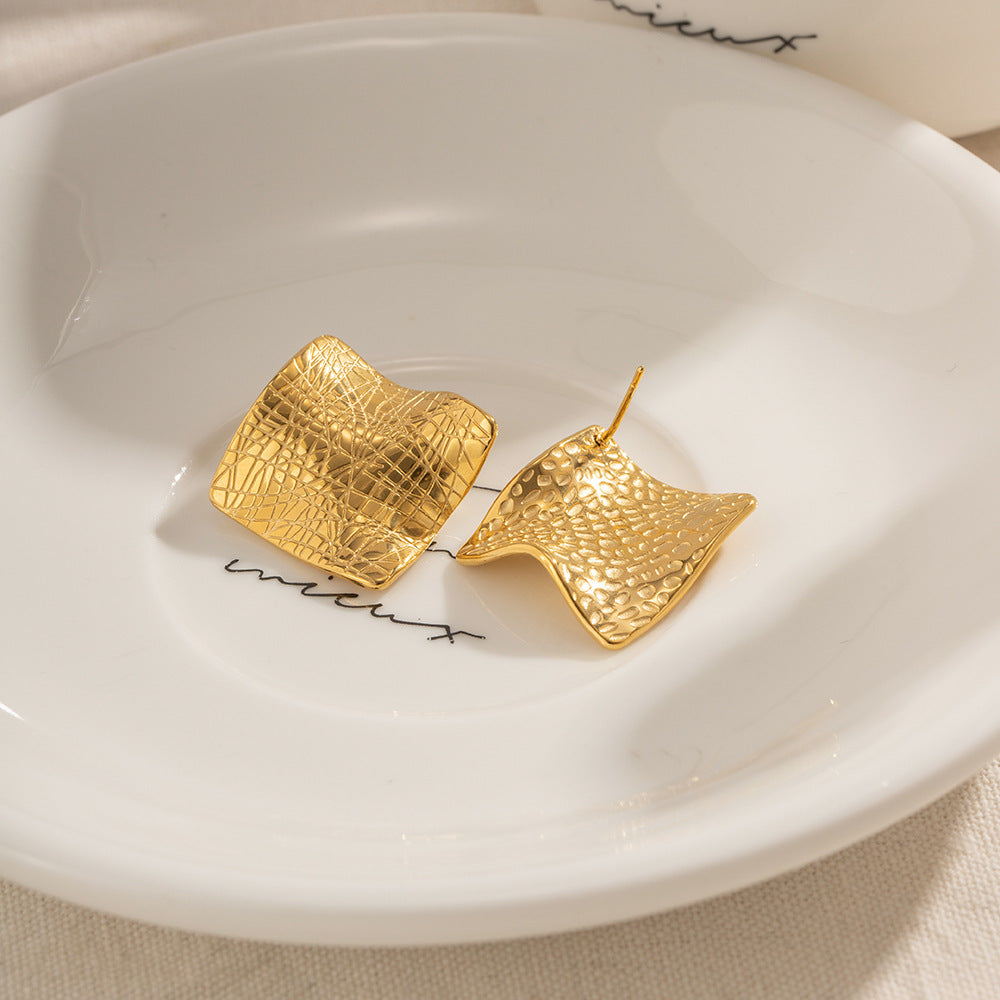 Celestina Creased Gold Sheet Earrings 3e95fa08 223f 4946 be4d 6a058bd05842