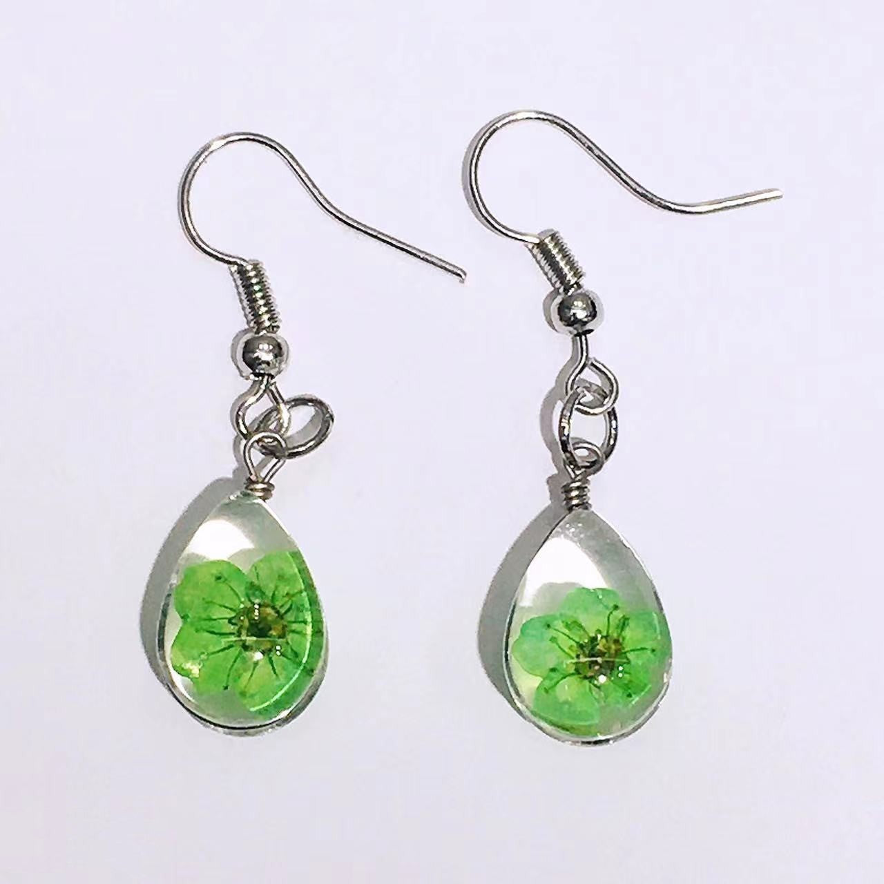 Fashion Drop-shaped Dried Flower Earrings 3f001d59 ab6d 4b70 a7c4 9ee20876598d