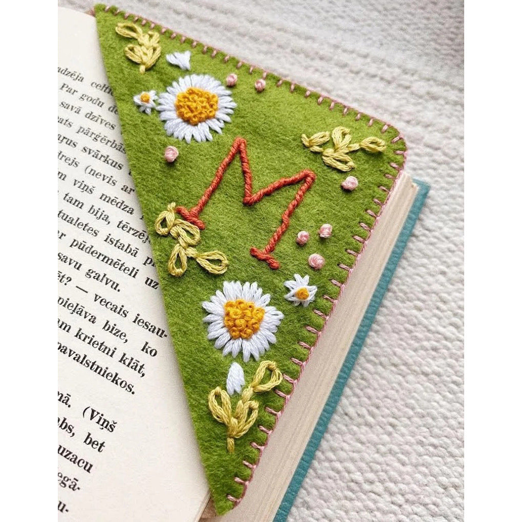 Personality Handmade Embroidery Corner Bookmark Felt Triangle Mark 3ffc9d3f f7b4 4e73 9b57 5a61fb84fd46