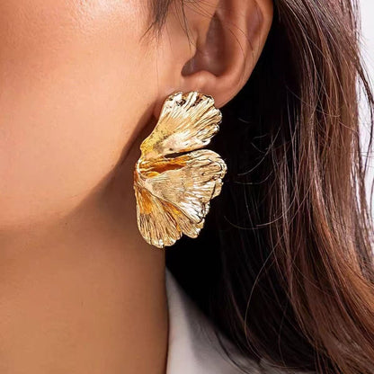 Fashion Personality New Metal Flower Earrings For Women
