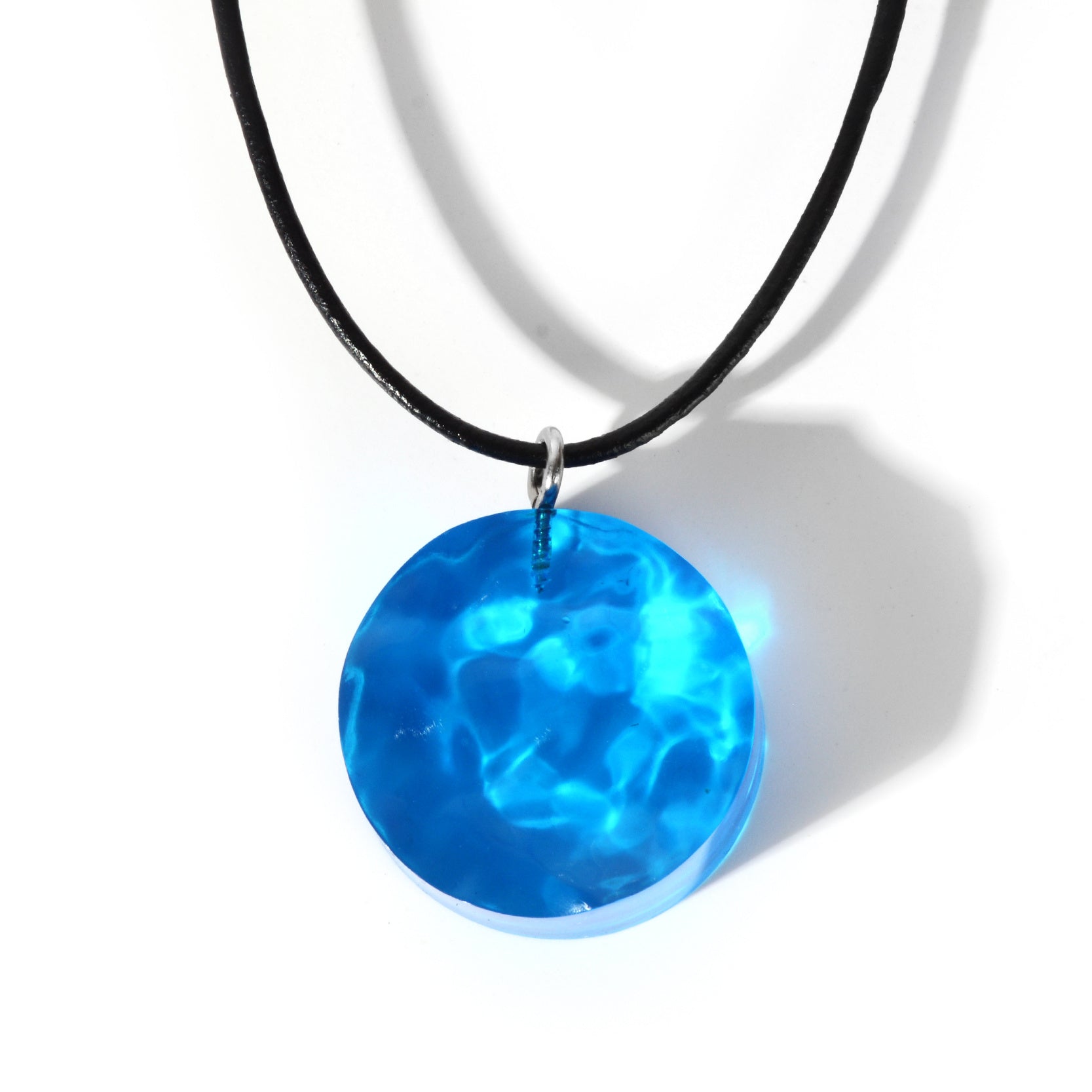 Resin Pendant Leather Cord Necklace 4093c21e 682e 450d 90f7 3a6981429937