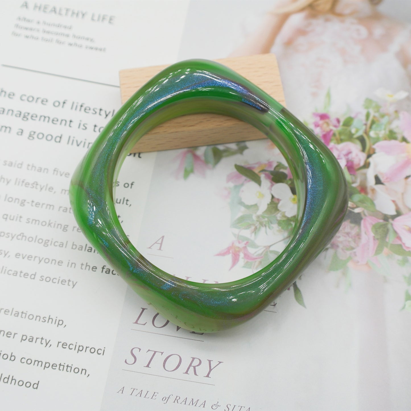Marbling Acrylic Bracelet Shaped Irregular Square 42a4cf16 72e0 495e b760 736ff3cfb8d3