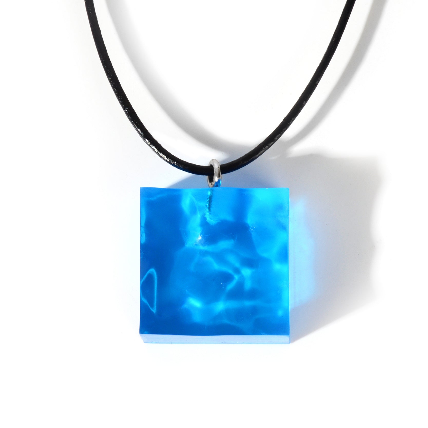 Resin Pendant Leather Cord Necklace 4596152e 1c37 4039 a799 545bf9dfe782