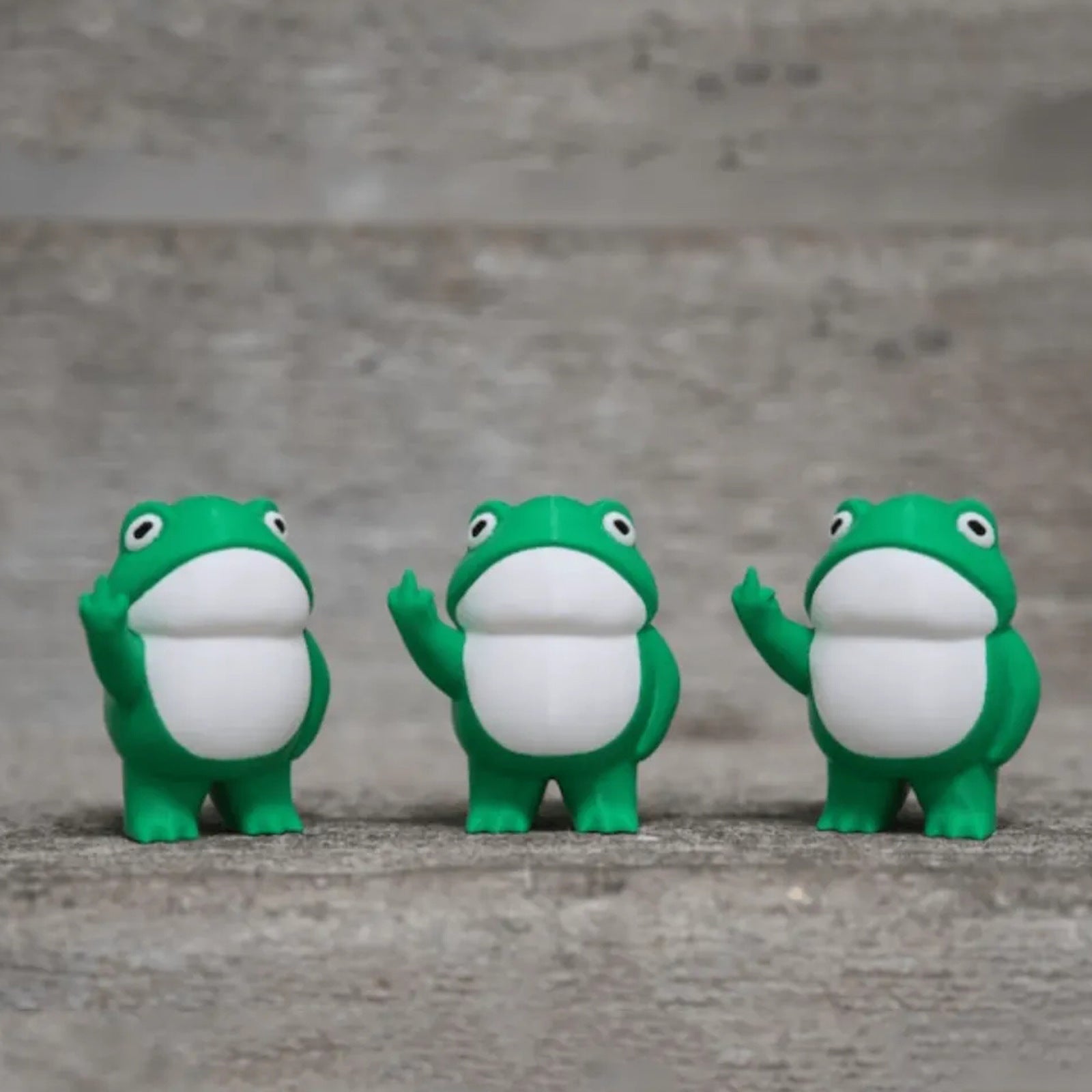 Little Frog Resin Ornament Crafts 45e401a9 a593 4931 9ba2 1016d449c1cb