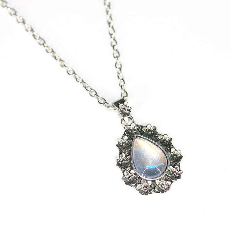 Bohemian Vintage Flower Moonstone Pendant Necklace 493626b9 888f 45c2 a891 49ee19c5d93b