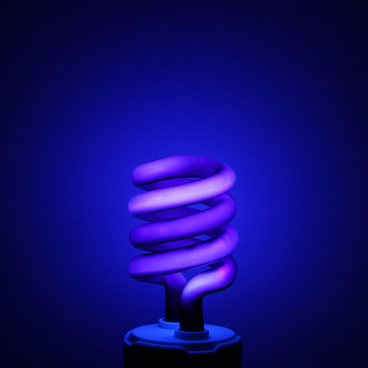 Spiral energy-saving ultraviolet fluorescent lamp 495290640012