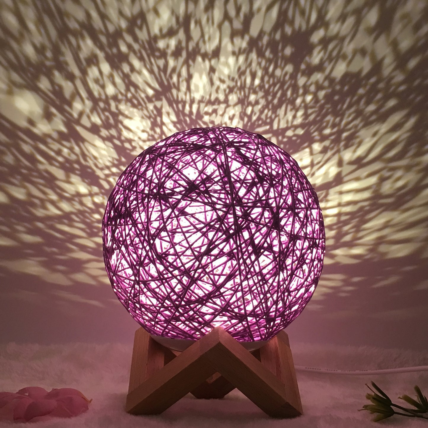 Amazon Hot Selling Creative Linen Table Lamp Novel and Unique LED Intelligent USB7 Color RGB16 Color Remote Control Rattan Ba