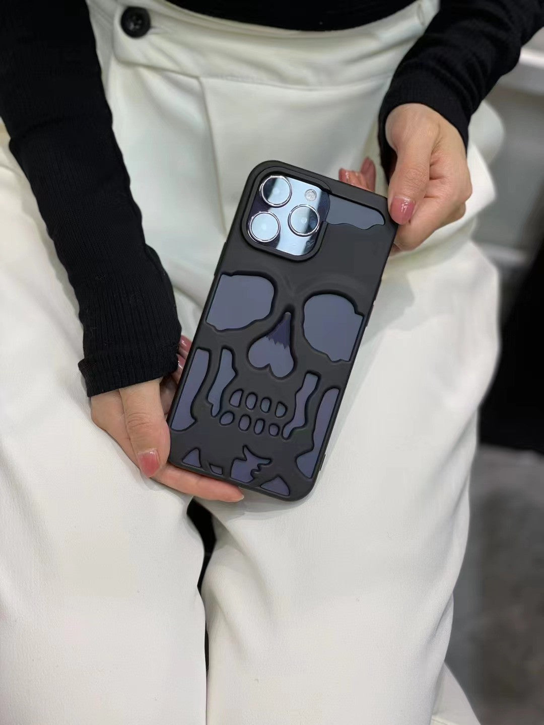 Luxury Plating 3D Skull Phone Case For I-Phone 14 Pro Max 13 12 11 Plus Breathable Glossy Hollow Out Gold Metallic Paint 49cf