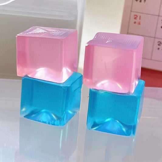 Decompression Ice Cube Squeezing Toy Vent Sea Salt 49d7886f e1b5 4dfc 807c 2a0386920b38