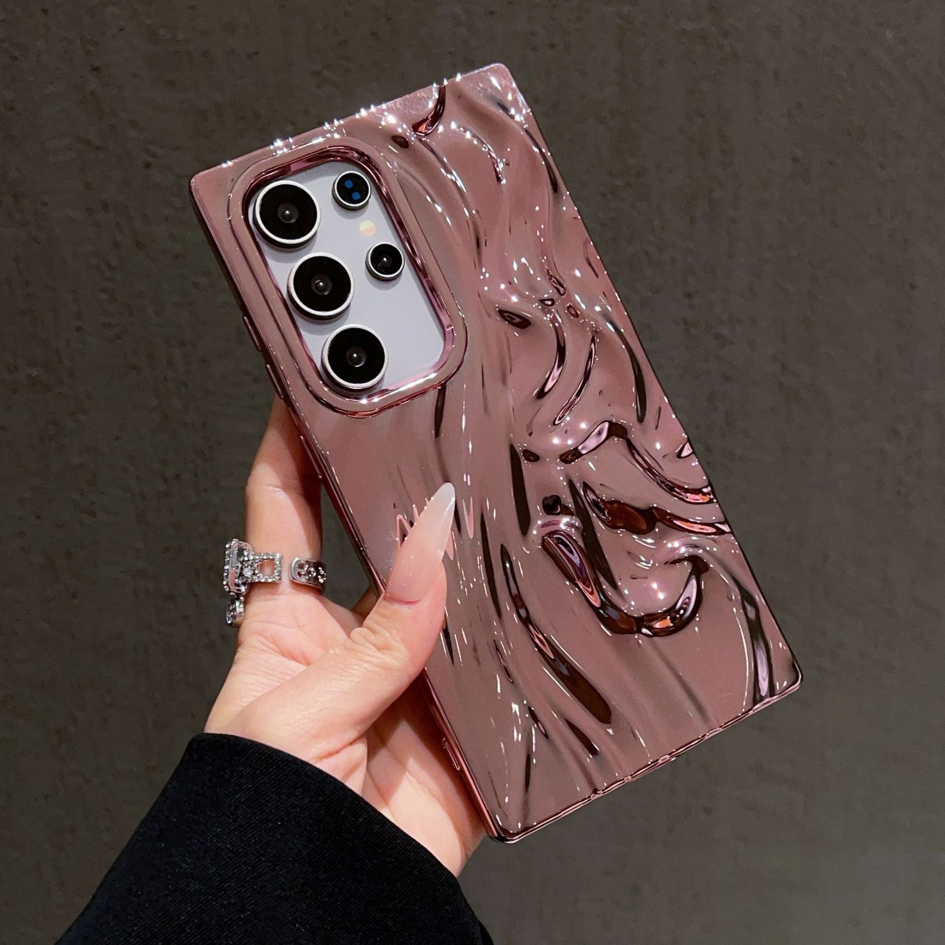 Three-dimensional Pleated Electroplating Phone Case - 图片 8