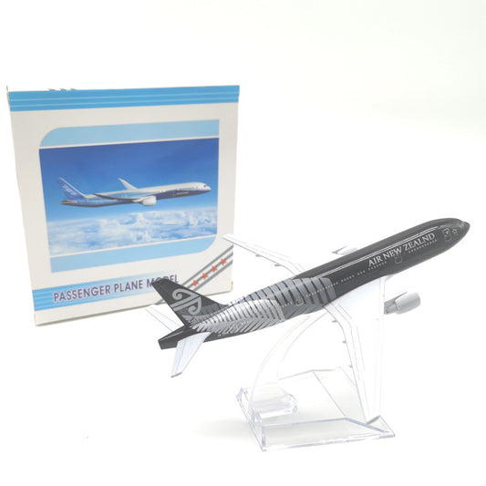 16CM Boeing 77 Airplane Model Toy Ornaments - HD Wireless Product #1