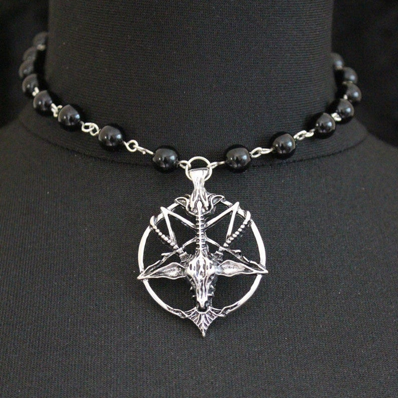 European And American Jewelry Vintage Literary Skull Alloy Necklace 4e2bfed3 d526 44fe ab1a 670fc1fdc881