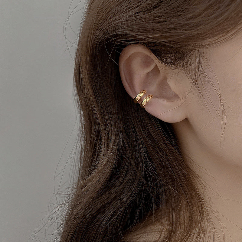 Women's Simple Design Small Ear Clip 4e5cc050 6f6d 45b1 9933 d8c4877021ba