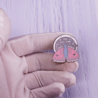 Fashion Simple Cartoon Moth Copper Brooch 4eacb393 db17 4949 8297 dec755b47697