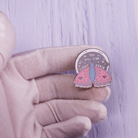 Fashion Simple Cartoon Moth Copper Brooch 4eacb393 db17 4949 8297 dec755b47697