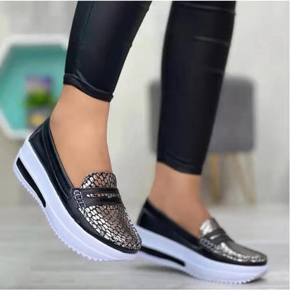 New Casual Pumps Women's Autumn Solid Color Round Toe Low-top Belt Buckle European And American Soft Bottom Work Shoes Peas S