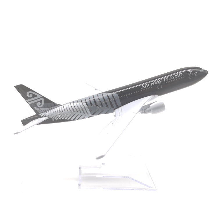 16CM Boeing 77 Airplane Model Toy Ornaments - HD Wireless Product #2