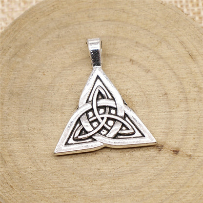 Vintage Jewelry Accessories Celtic Amulet Pendant 532bd497 837d 4178 9839 dc1199753cd2