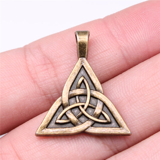 Vintage Jewelry Accessories Celtic Amulet Pendant 555b3d63 06b0 4618 ba4a febecdc41ce8