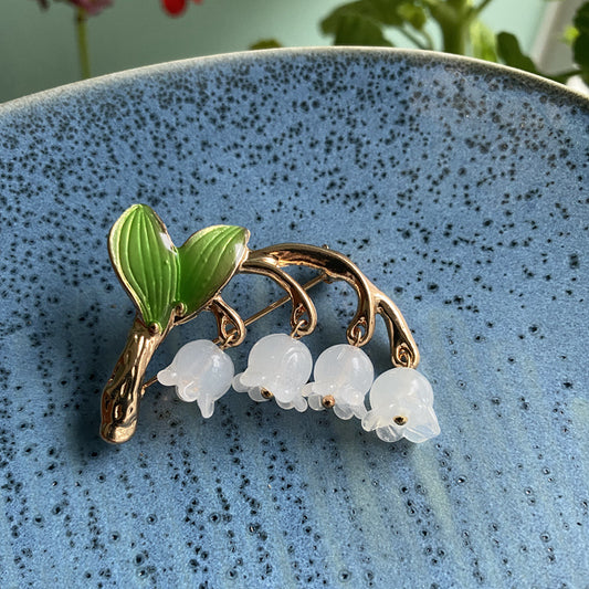 Natural Golden Jade Glass Berry Lily Of The Valley Brooch 558400fa 50cd 4acb b0b8 c5c2de310b93
