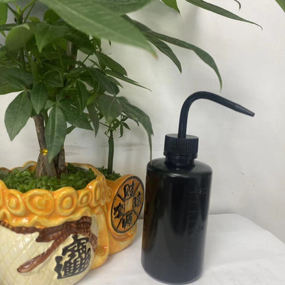 Spot 250ml squeeze watering can watering can 5605c7ee ac55 414a 8685 b23dff994eff
