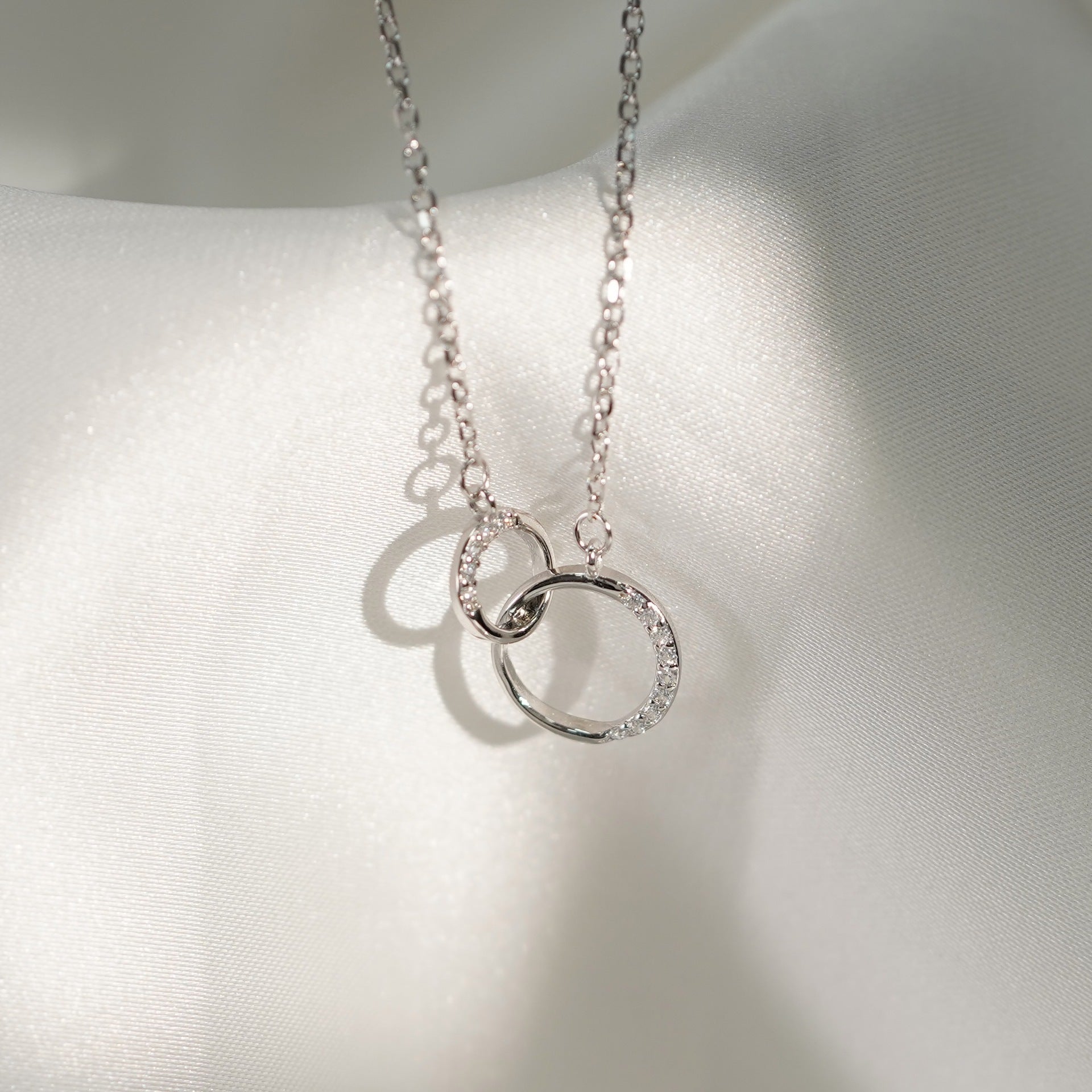 S925 Sterling Silver Niche Design Circle Necklace 565be3d8 e9d2 4489 b85c d1125ca63f9f