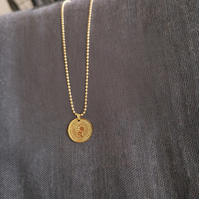 English Number Butterfly Xiaoman Waist Clavicle Necklace 588500d1 a83d 4e7f b44b b4ca422a94f8