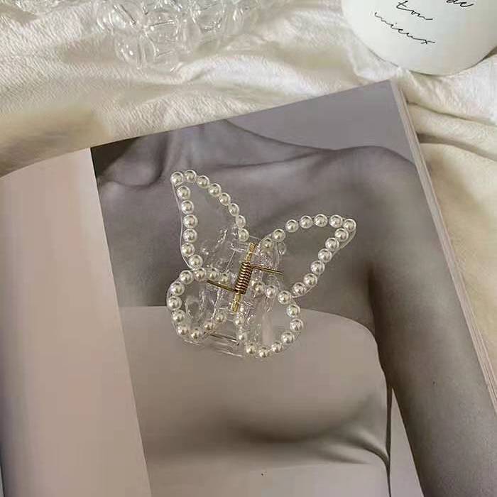 Medium Butterfly Shape Pearl Fancy Pearl Jelly Palette Hair Clip 59ec13bf 98d6 444f b5a2 73a8ded823f4