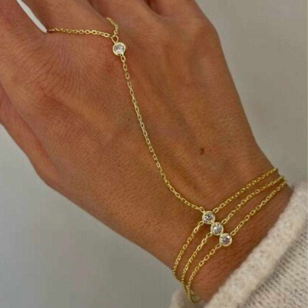 Round Zircon Finger Chain With Three Layers 5c4a713e bb29 4f8e bccb 9a8a05d1f015