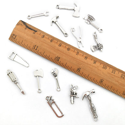 Alloy Decoration Accessories Household Tool Screwdriver Wrench Axe 5c67cb22 7715 4907 b1bc 2c456dafa36e
