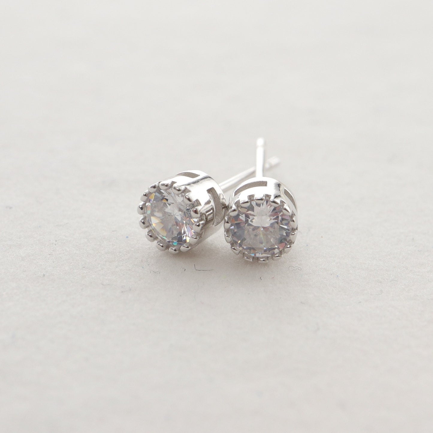 S925 Silver Multi-color Diamond Stud Earrings Single Rhinestone Earrings 6041cc1b 0eb5 4fe8 89a5 fec074c42e52