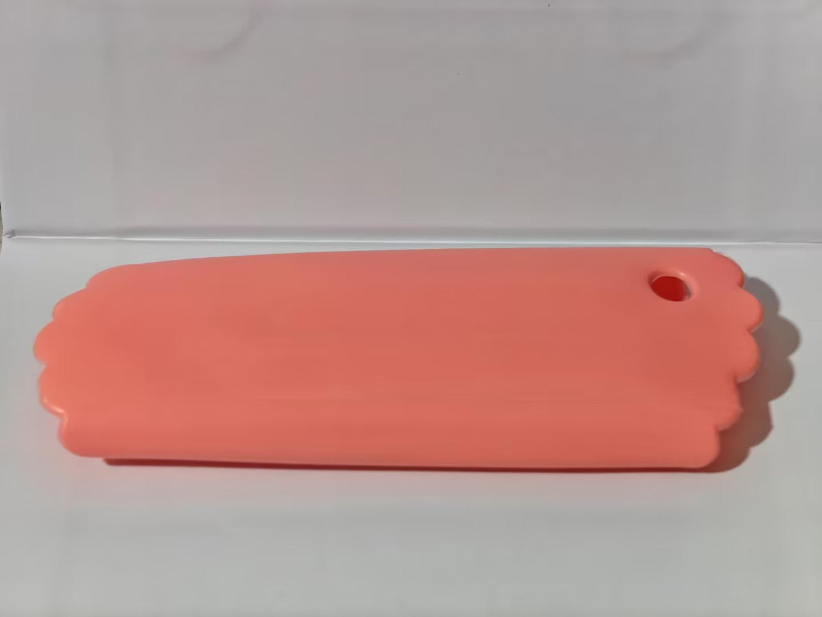 Garlic Peeler Is A Good Helper In The Kitchen 60e34bbc 9957 4a8a a010 f7dbcf61b0bb