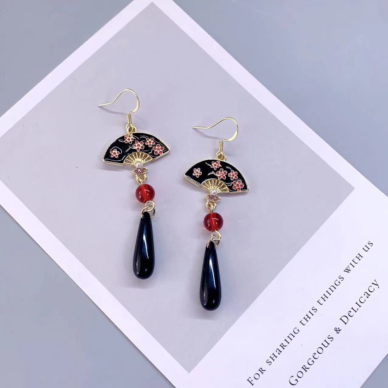 Chinese Style Retro Plum Blossom Scallop Earrings Women's New Chinese Style 615b5976 2c7e 43df 9bce c1c8020a7828