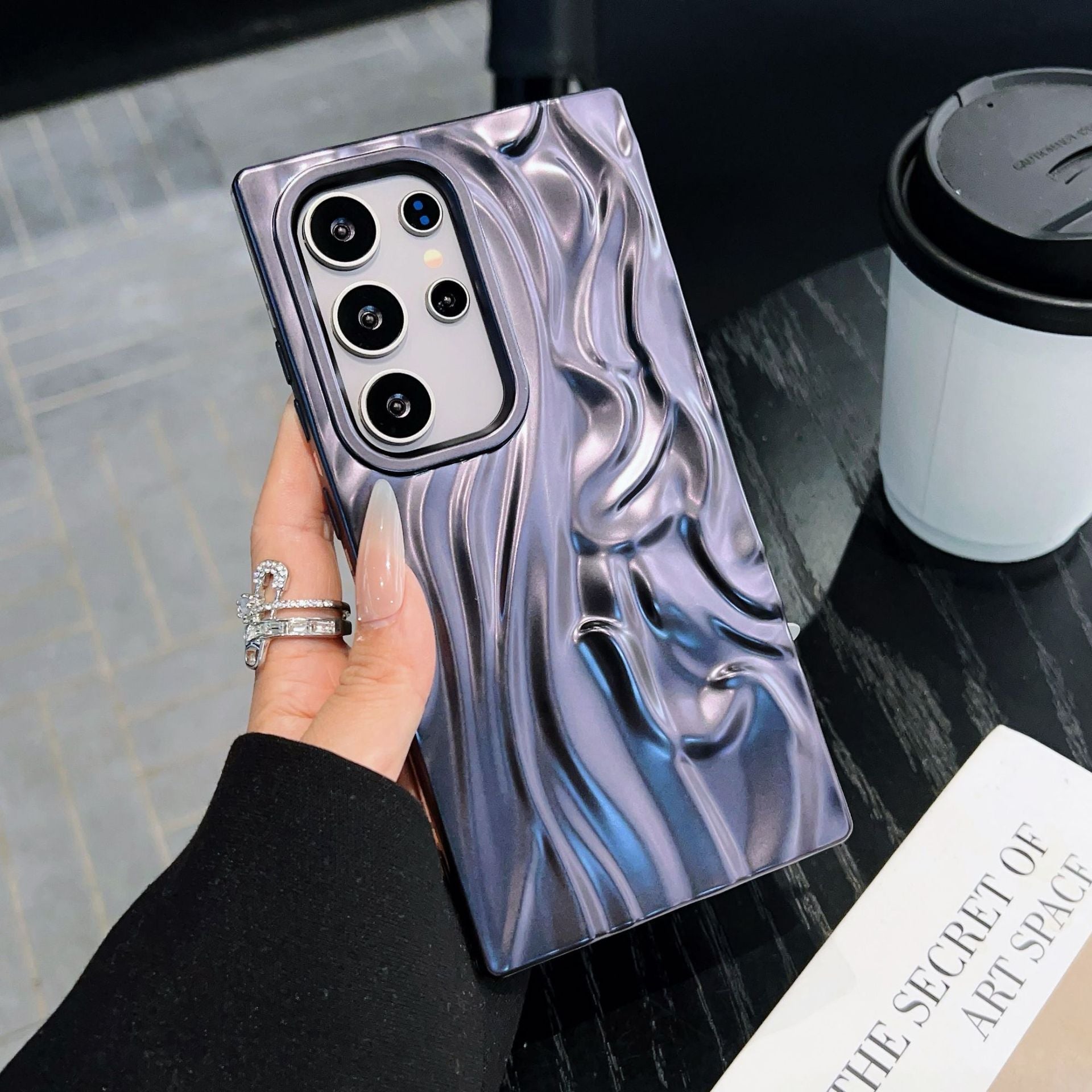 Three-dimensional Pleated Electroplating Phone Case - 图片 12