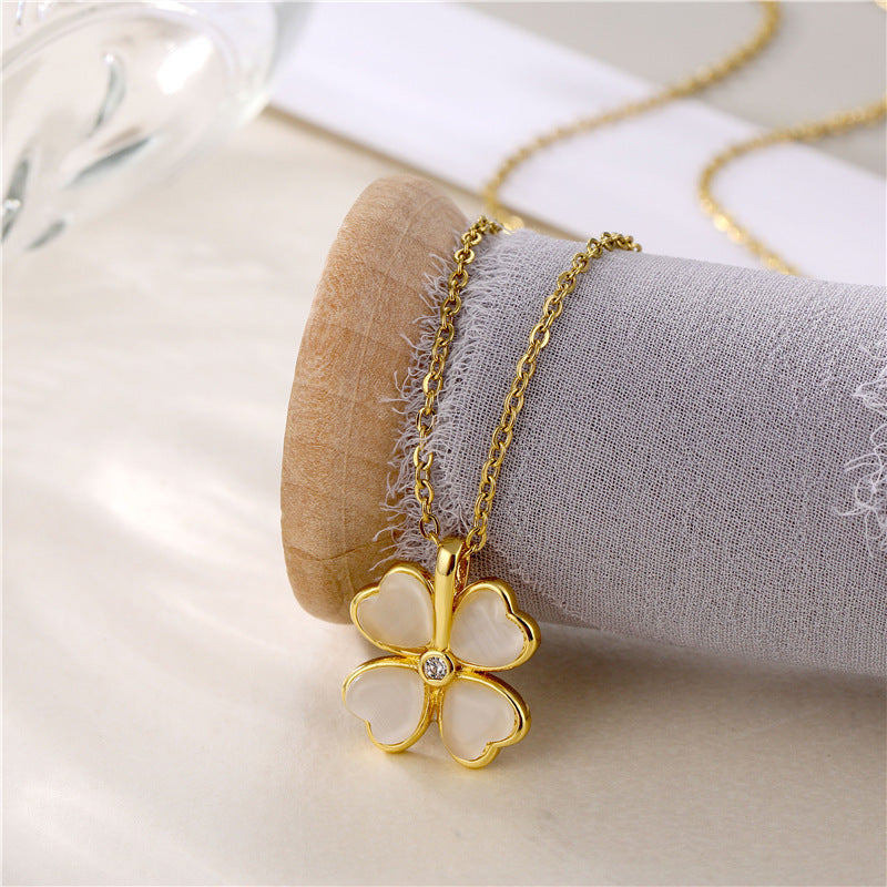 Temperament Diamond-encrusted Opal Four-leaf Clover Collarbone Chain 65c28f07 1cb7 4327 a940 a85074c1a759