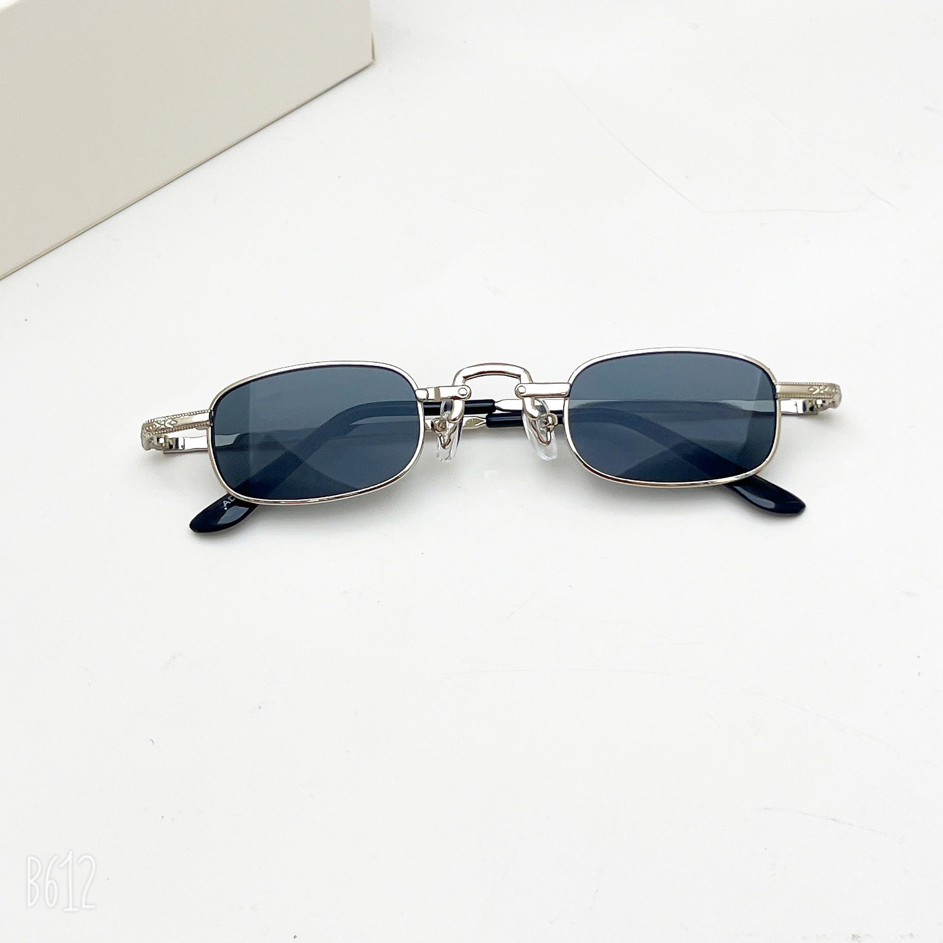 Retro Hip Hop Sunglasses Trend 66f51c97 0cc6 4e74 8455 e52f3983ff0e