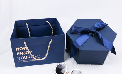 Gift box 6758317365764