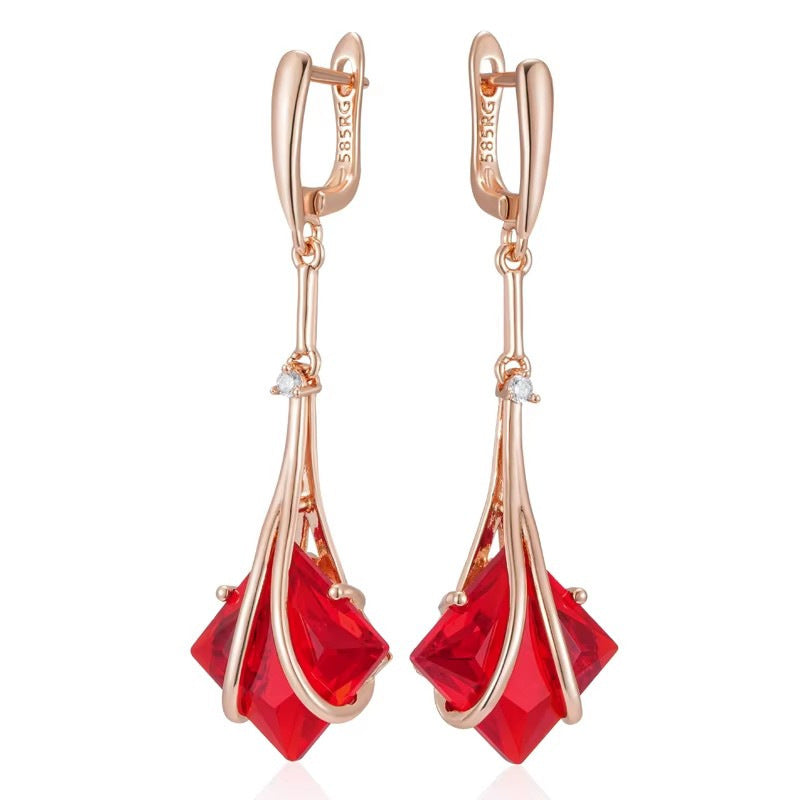 French Hollow Pattern Heart-shaped Earrings 683f1e65 c487 4c98 821b c52357d4023d