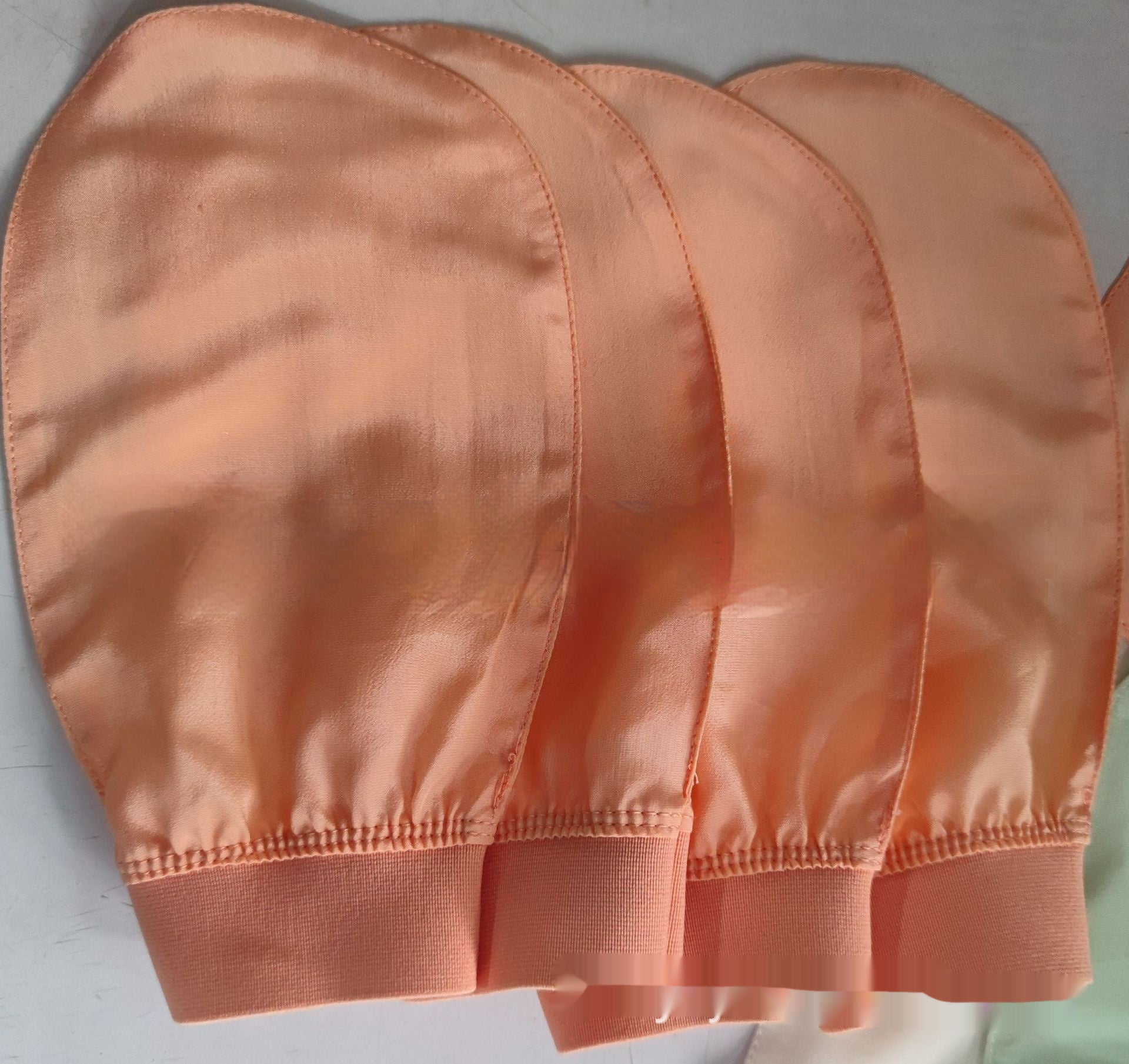 Bath Bath Silk Bathing And Face Washing Gloves 689143e0 1e15 4f39 9f88 526e222e87bb