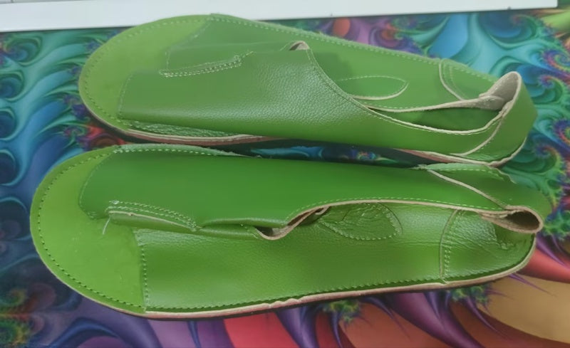 Buckle toe flat sandals and slippers 68c77e36 2192 447c bd20 3ee62566852b